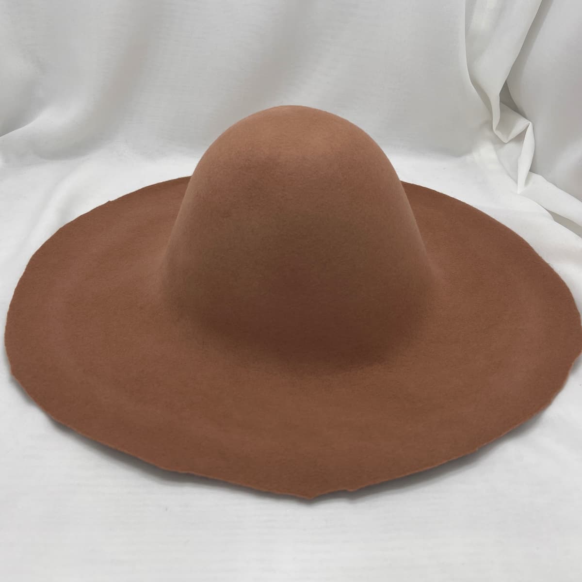 kit DIY chapeau crochez, kit complet chapelier, forme à chapeau, formation chapeau, feutre caramel
