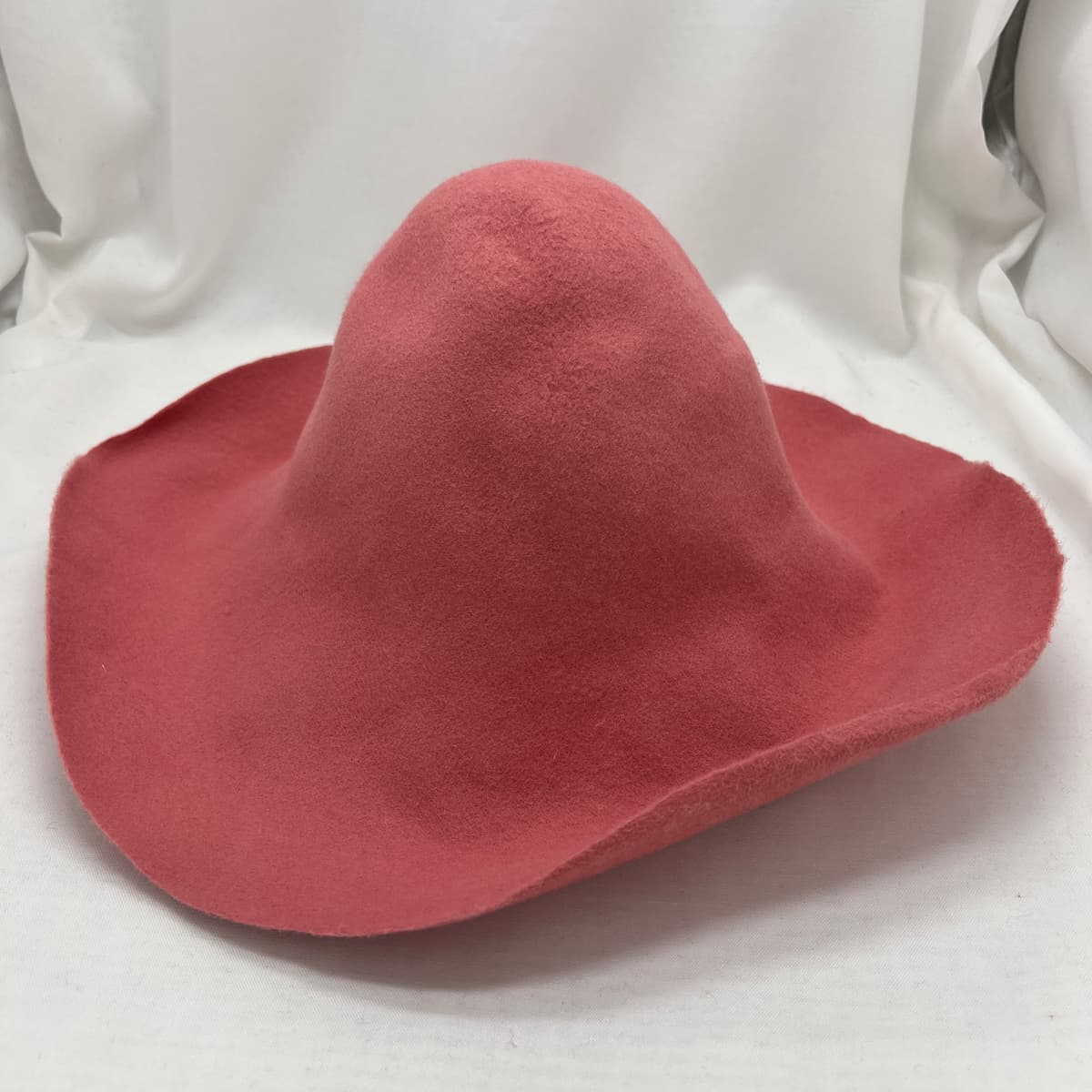 kit DIY chapeau crochez, kit complet chapelier, forme à chapeau, formation chapeau, feutre rose incarnadin
