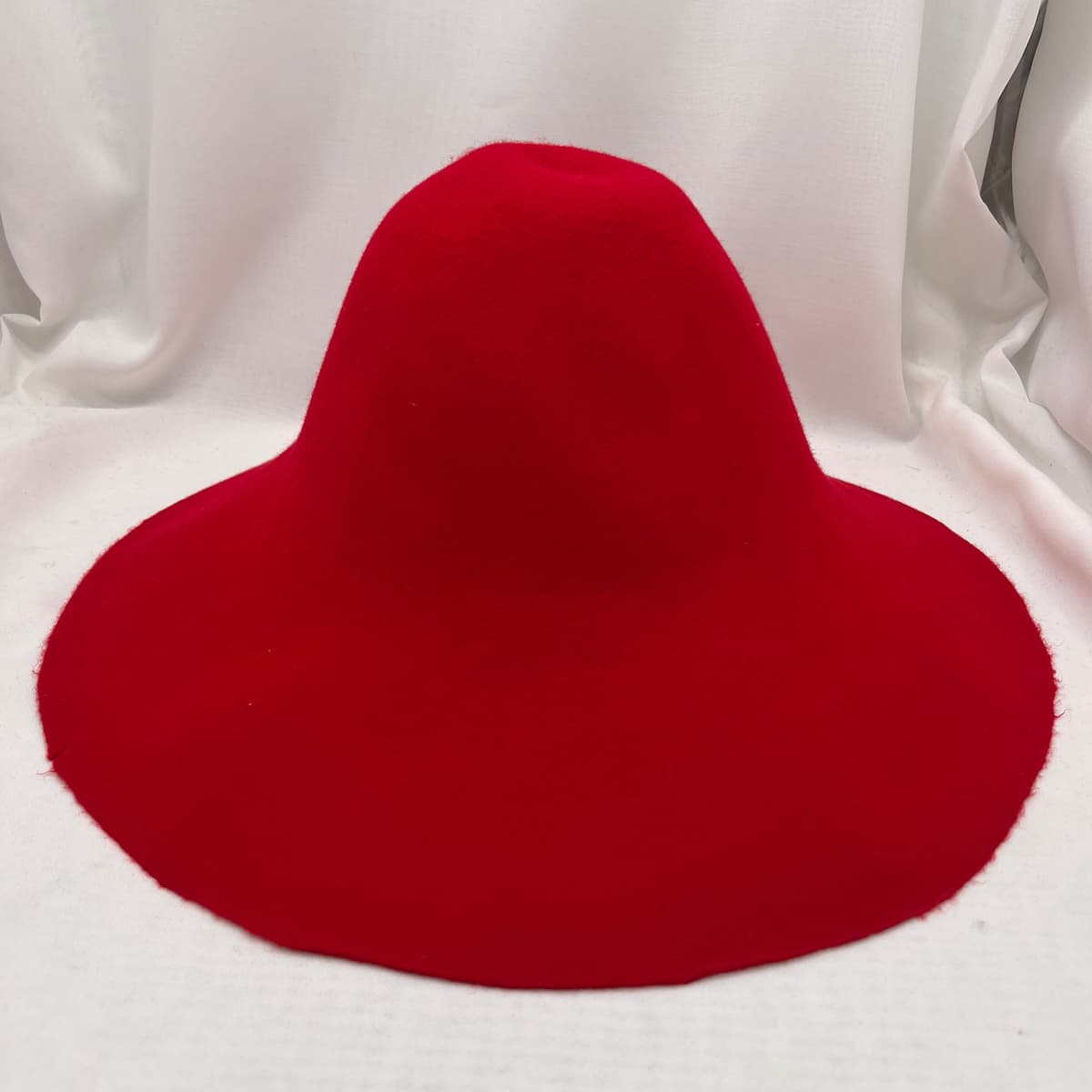 kit DIY chapeau crochez, kit complet chapelier, forme à chapeau, formation chapeau, feutre rouge cerise