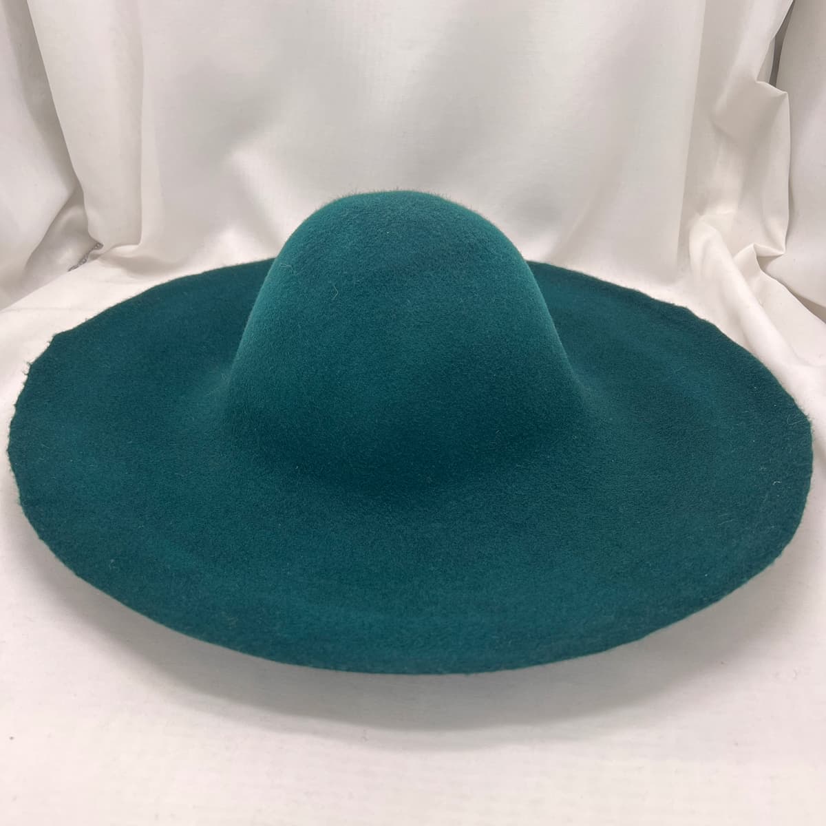 kit DIY chapeau crochez, kit complet chapelier, forme à chapeau, formation chapeau, feutre vert foret