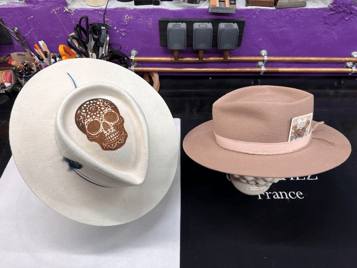 Atelier création chapeau en feutre de laine avec chapelier crochez formation