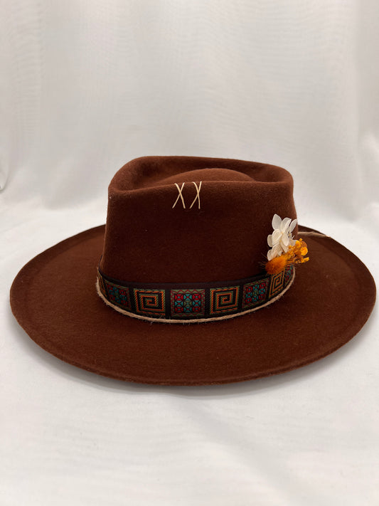 Mixed “Isolien” hat