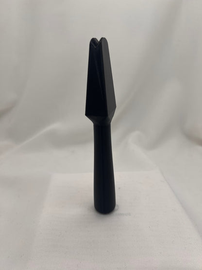 avaloir à chapeau, vue général, outil de chapelier, pusher downer, crochez, vue de face