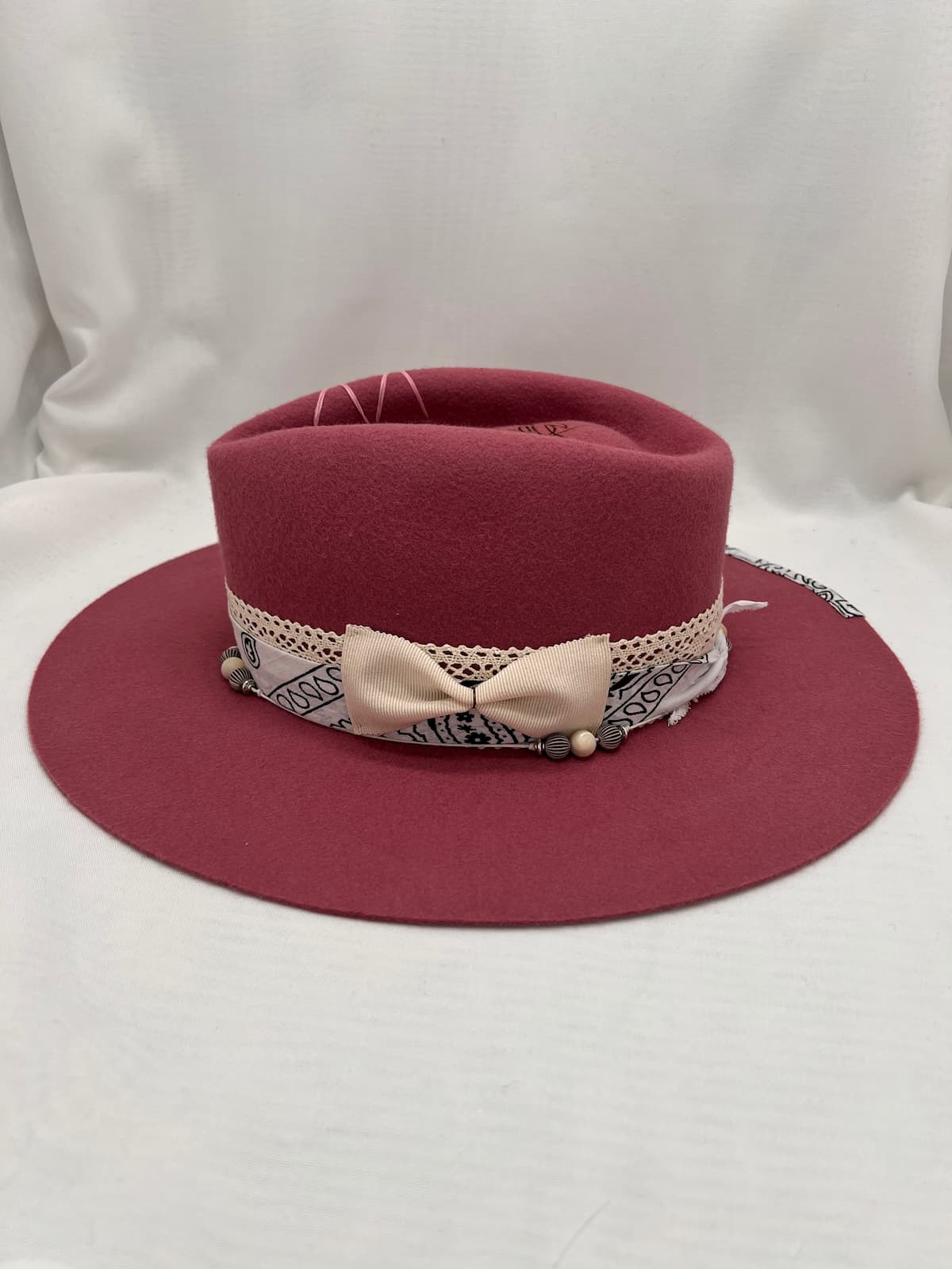 chapeau rose fedora crochez